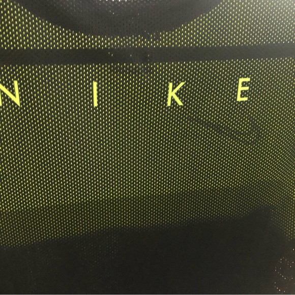 Nike Men’s Dri Fit Soccer Tee Sz Small - Picture 5 of 5